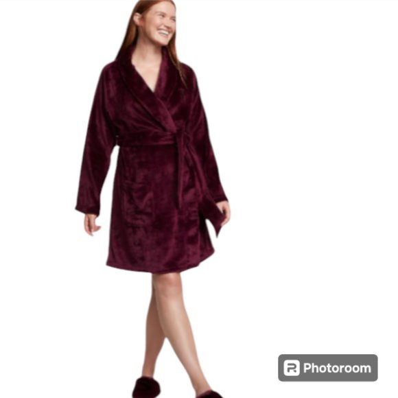 Victoria's Secret Monogramed House Coat in Burgundy Size Med/Large - Picture 1 of 12